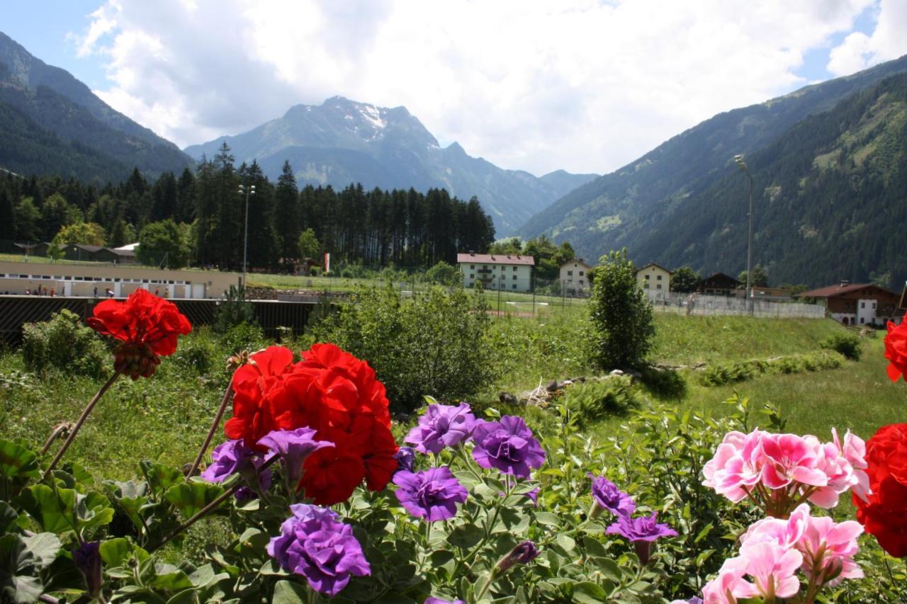 Vronis Waldhaus Adults Only Aparthotel Mayrhofen Eksteriør bilde